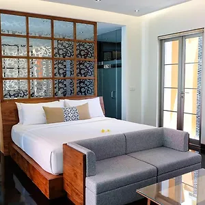 Sun Island Boutique & Villa