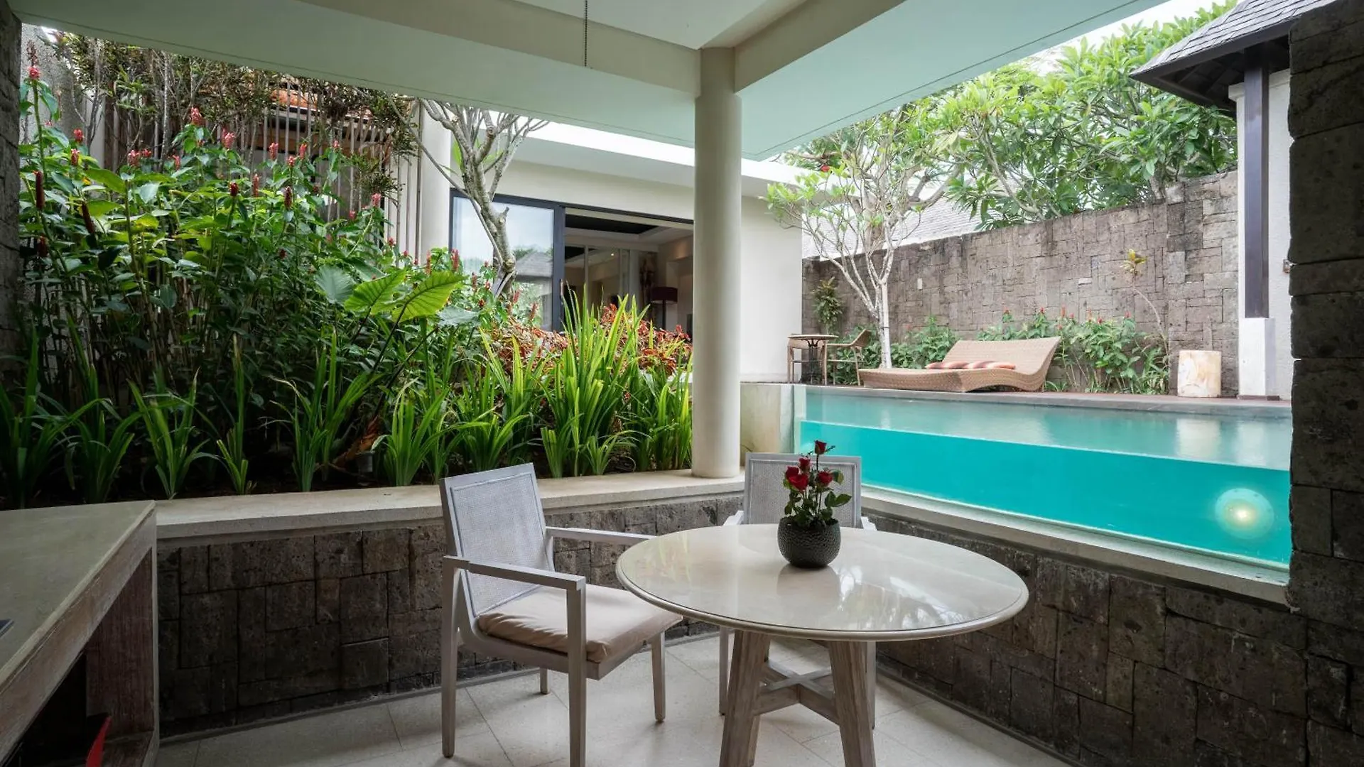 Berry Amour Romantic Villas Seminyak
