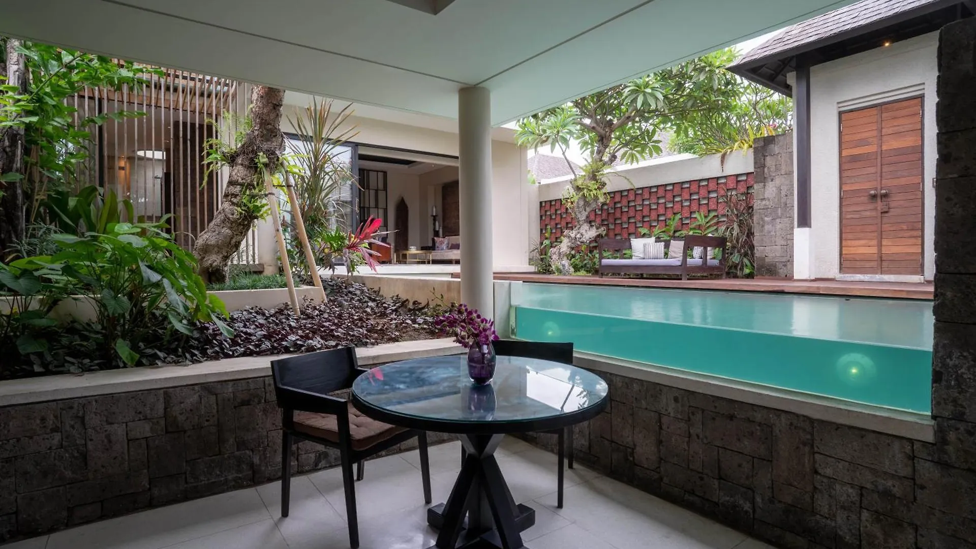 Berry Amour Romantic Villas Seminyak